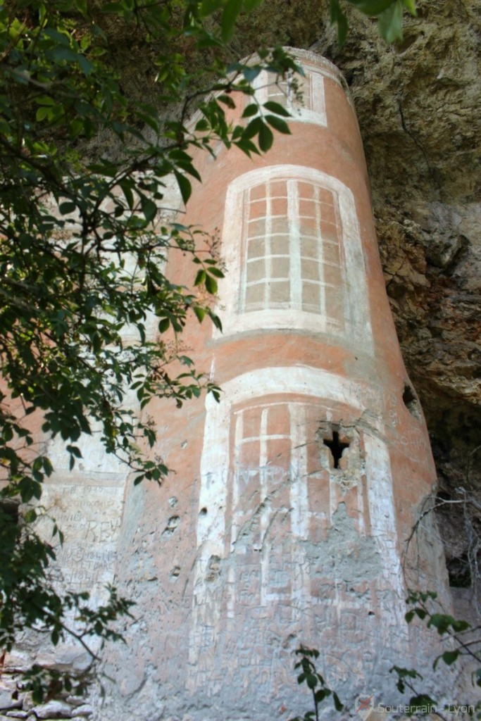 grotte fortifiée FC