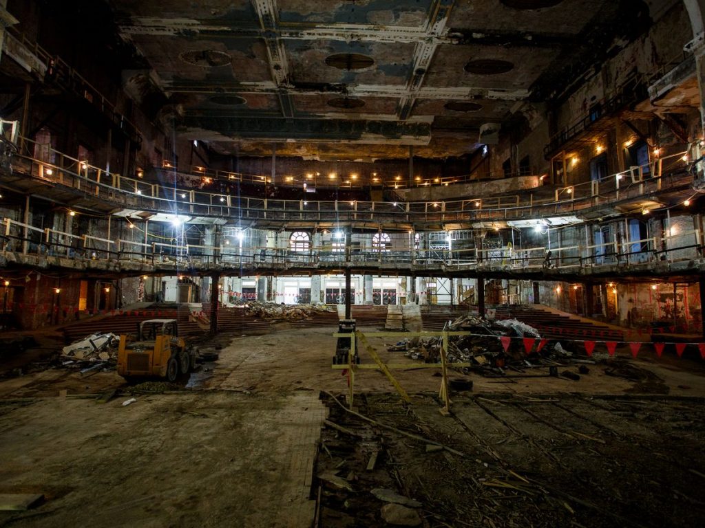 Divine Lorraine Hotel lieu abandonné restauré